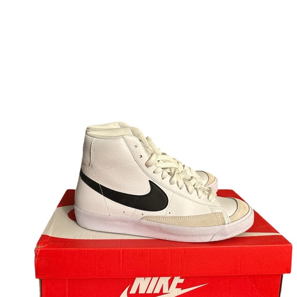Nike Blazer Mid ‘77 White and Black Sneakers - Picture 3 of 7